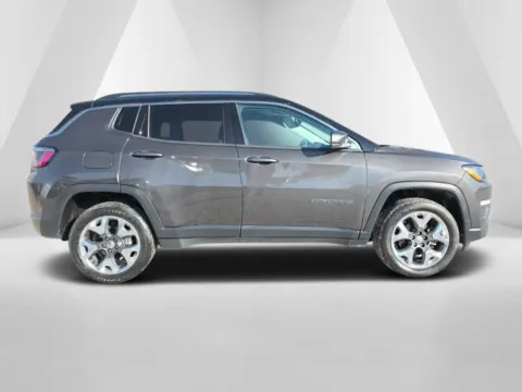 More photos of 2018 Jeep Compass Limited at Hocking Valley Motors, OH