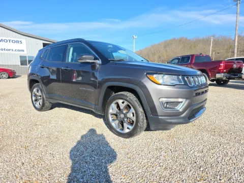 Gray 2018 Jeep Compass Limited for sale in Logan, OH