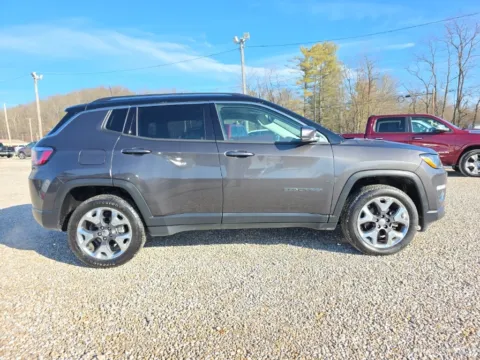 More photos of 2018 Jeep Compass Limited at Hocking Valley Motors, OH
