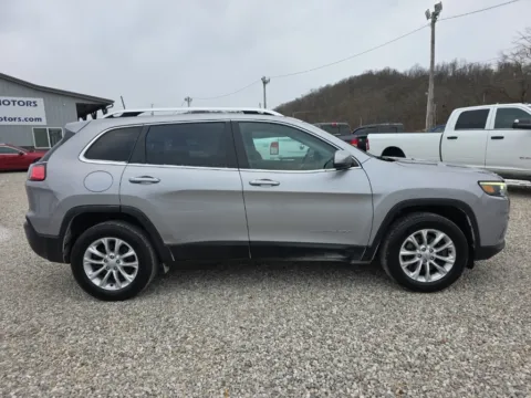 More photos of 2019 Jeep Cherokee Latitude at Hocking Valley Motors, OH