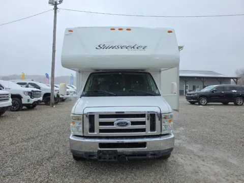 Photos of 2010 Ford E-450SD for sale in Logan, OH at Hocking Valley Motors