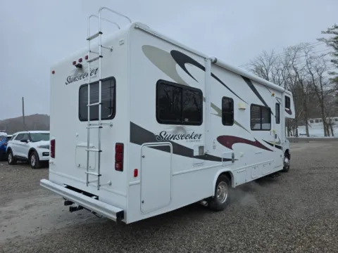 More photos of 2010 Ford E-450SD at Hocking Valley Motors, OH
