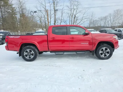More photos of 2018 Toyota Tacoma TRD Sport at Hocking Valley Motors, OH
