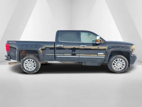 More photos of 2016 Chevrolet Silverado 2500HD High Country at Hocking Valley Motors, OH