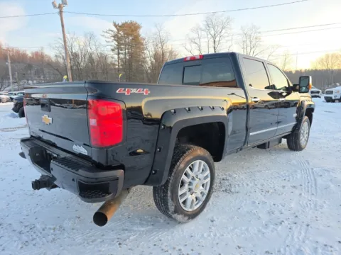 More photos of 2016 Chevrolet Silverado 2500HD High Country at Hocking Valley Motors, OH