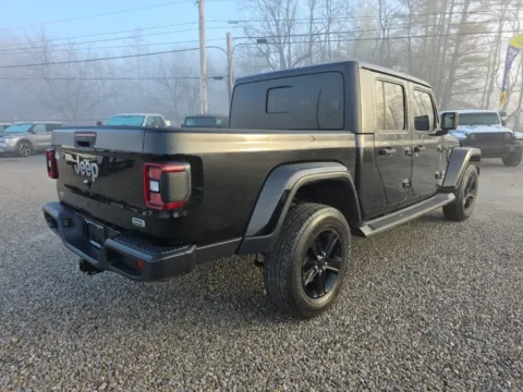 More photos of 2020 Jeep Gladiator Overland at Hocking Valley Motors, OH