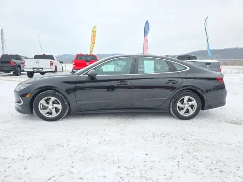 Photos of 2021 Hyundai Sonata SE for sale in Logan, OH at Hocking Valley Motors