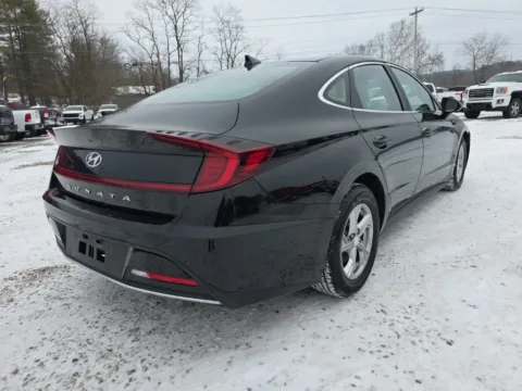 More photos of 2021 Hyundai Sonata SE at Hocking Valley Motors, OH
