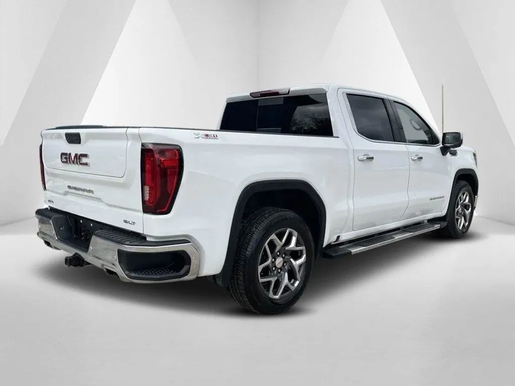 2022 GMC Sierra 1500 SLT - Photo 8