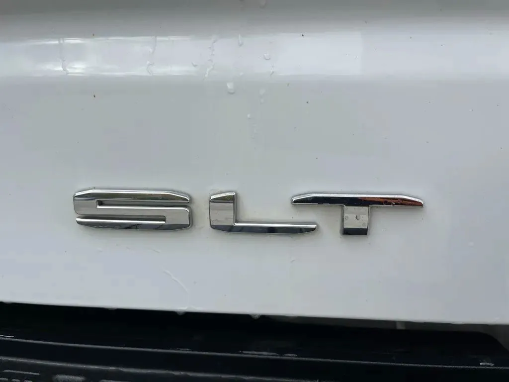 2022 GMC Sierra 1500 SLT - Photo 11