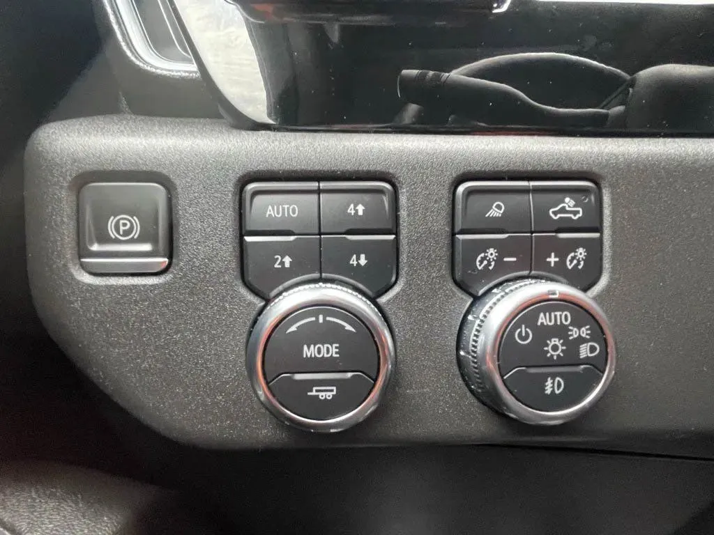 2022 GMC Sierra 1500 SLT - Photo 32