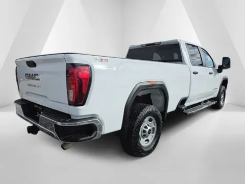 More photos of 2022 GMC Sierra 2500HD Pro at Hocking Valley Motors, OH