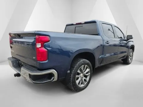 More photos of 2021 Chevrolet Silverado 1500 LT at Hocking Valley Motors, OH