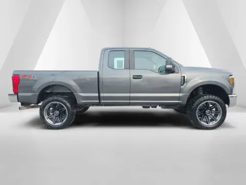 More photos of 2019 Ford F-250SD XL at Hocking Valley Motors, OH