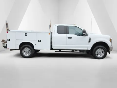 More photos of 2019 Ford F-350SD XL at Hocking Valley Motors, OH
