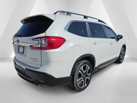 More photos of 2024 Subaru Ascent Limited at Hocking Valley Motors, OH
