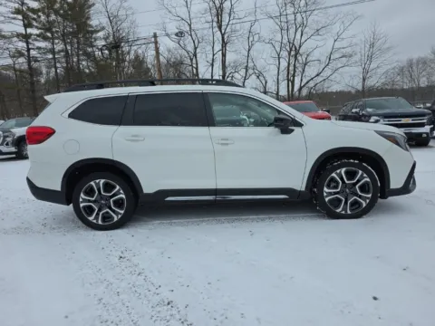 More photos of 2024 Subaru Ascent Limited at Hocking Valley Motors, OH