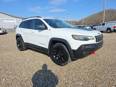 White 2019 Jeep Cherokee Trailhawk for sale in Logan, OH