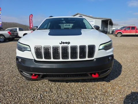Photos of 2019 Jeep Cherokee Trailhawk for sale in Logan, OH at Hocking Valley Motors