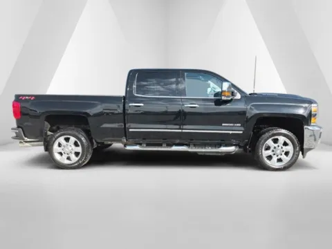 More photos of 2019 Chevrolet Silverado 2500HD LTZ at Hocking Valley Motors, OH