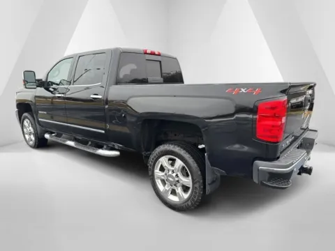 More photos of 2019 Chevrolet Silverado 2500HD LTZ at Hocking Valley Motors, OH