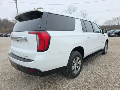 More photos of 2022 GMC Yukon XL SLE at Hocking Valley Motors, OH