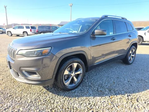Another view of 2019 Jeep Cherokee Limited for sale in Logan, OH at Hocking Valley Motors