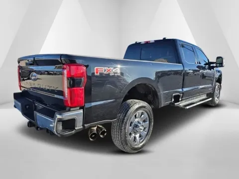 More photos of 2023 Ford F-350SD Lariat at Hocking Valley Motors, OH