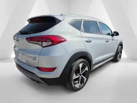 More photos of 2018 Hyundai Tucson Limited at Hocking Valley Motors, OH