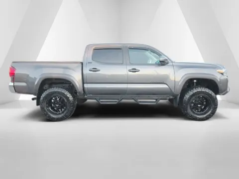More photos of 2019 Toyota Tacoma SR5 at Hocking Valley Motors, OH