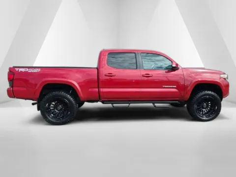 More photos of 2018 Toyota Tacoma TRD Sport at Hocking Valley Motors, OH