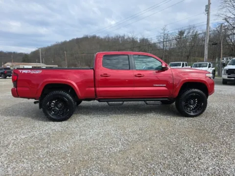 More photos of 2018 Toyota Tacoma TRD Sport at Hocking Valley Motors, OH