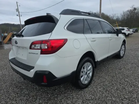 More photos of 2018 Subaru Outback 2.5i Premium at Hocking Valley Motors, OH