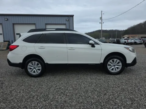 More photos of 2018 Subaru Outback 2.5i Premium at Hocking Valley Motors, OH