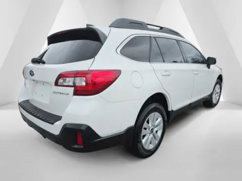 More photos of 2018 Subaru Outback 2.5i Premium at Hocking Valley Motors, OH