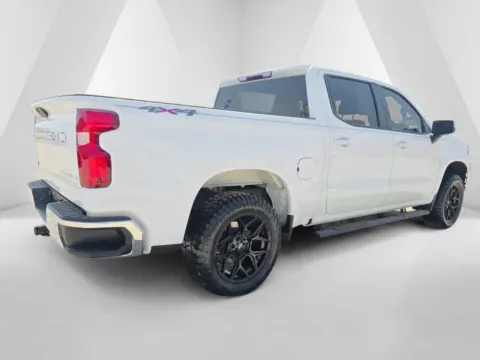 More photos of 2021 Chevrolet Silverado 1500 LT at Hocking Valley Motors, OH