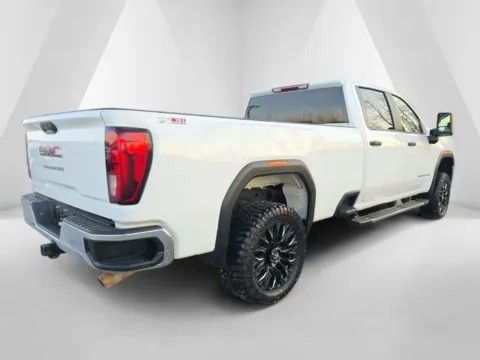 More photos of 2022 GMC Sierra 2500HD Pro at Hocking Valley Motors, OH