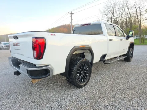 More photos of 2022 GMC Sierra 2500HD Pro at Hocking Valley Motors, OH