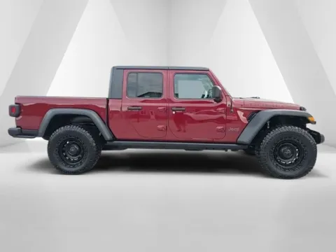 More photos of 2021 Jeep Gladiator Rubicon at Hocking Valley Motors, OH
