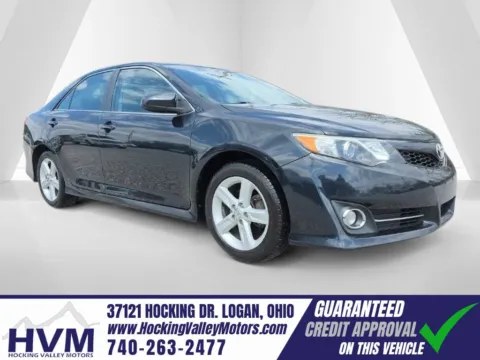 Gray 2014 Toyota Camry SE for sale in Logan, OH