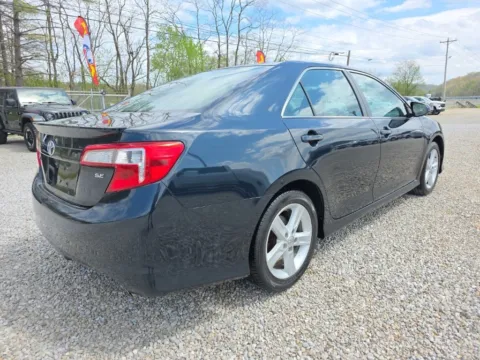 More photos of 2014 Toyota Camry SE at Hocking Valley Motors, OH