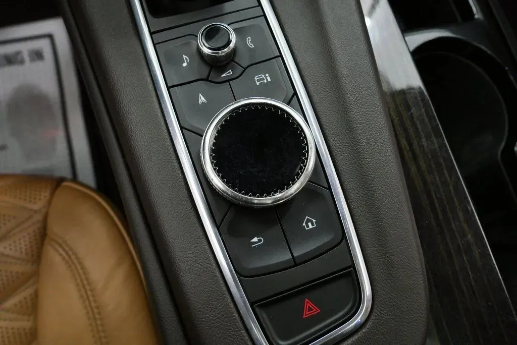2021 Cadillac Escalade Premium Luxury - Photo 37