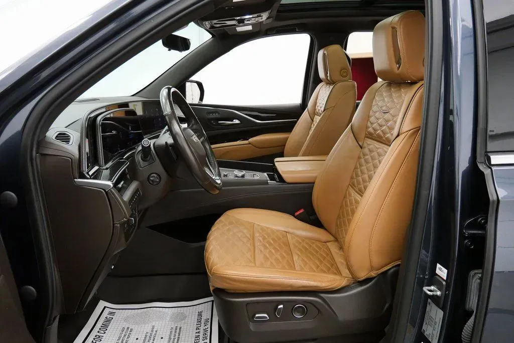 2021 Cadillac Escalade Premium Luxury - Photo 11