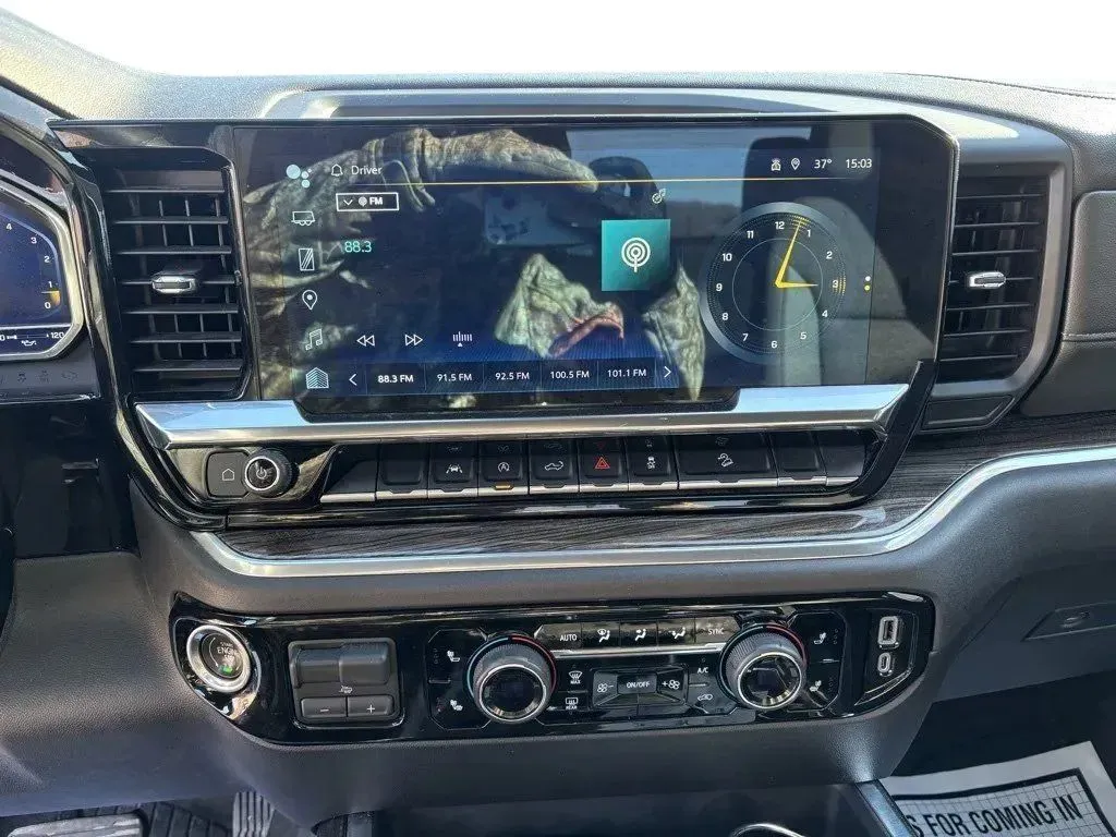 2022 Chevrolet Silverado 1500 RST - Photo 15