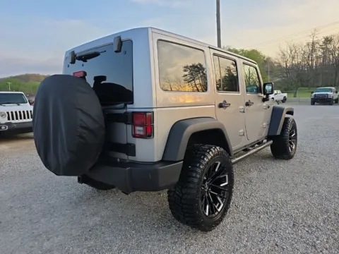 More photos of 2015 Jeep Wrangler Unlimited Rubicon at Hocking Valley Motors, OH