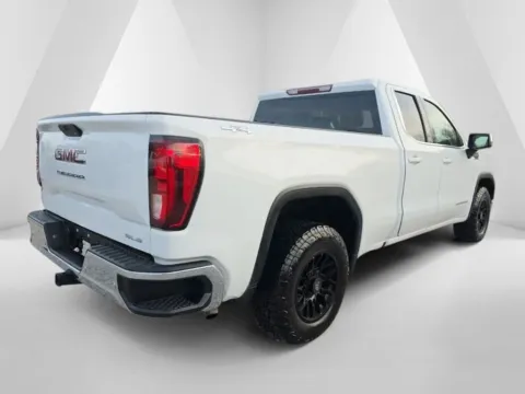 More photos of 2021 GMC Sierra 1500 SLE at Hocking Valley Motors, OH