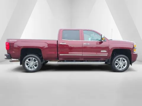 More photos of 2017 Chevrolet Silverado 2500HD High Country at Hocking Valley Motors, OH