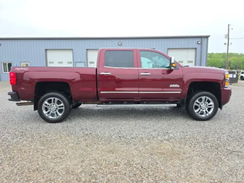 More photos of 2017 Chevrolet Silverado 2500HD High Country at Hocking Valley Motors, OH