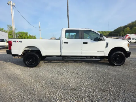 More photos of 2019 Ford F-350SD XL at Hocking Valley Motors, OH