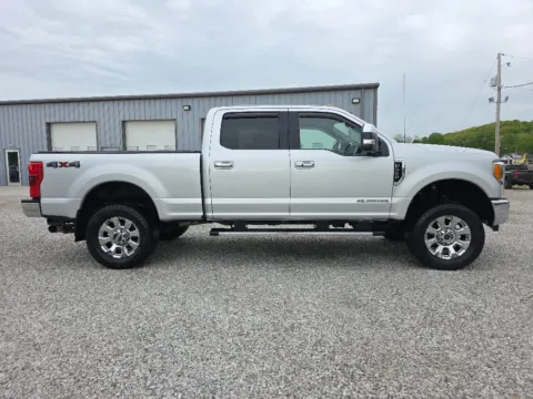 More photos of 2017 Ford F-350SD Lariat at Hocking Valley Motors, OH